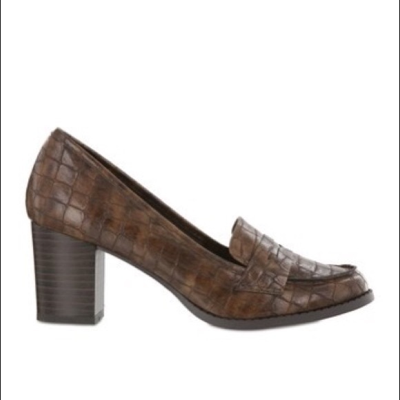 $49 NWT MIA AMORE Ilsa Croc Embossed Loafer Pump - Picture 3 of 5